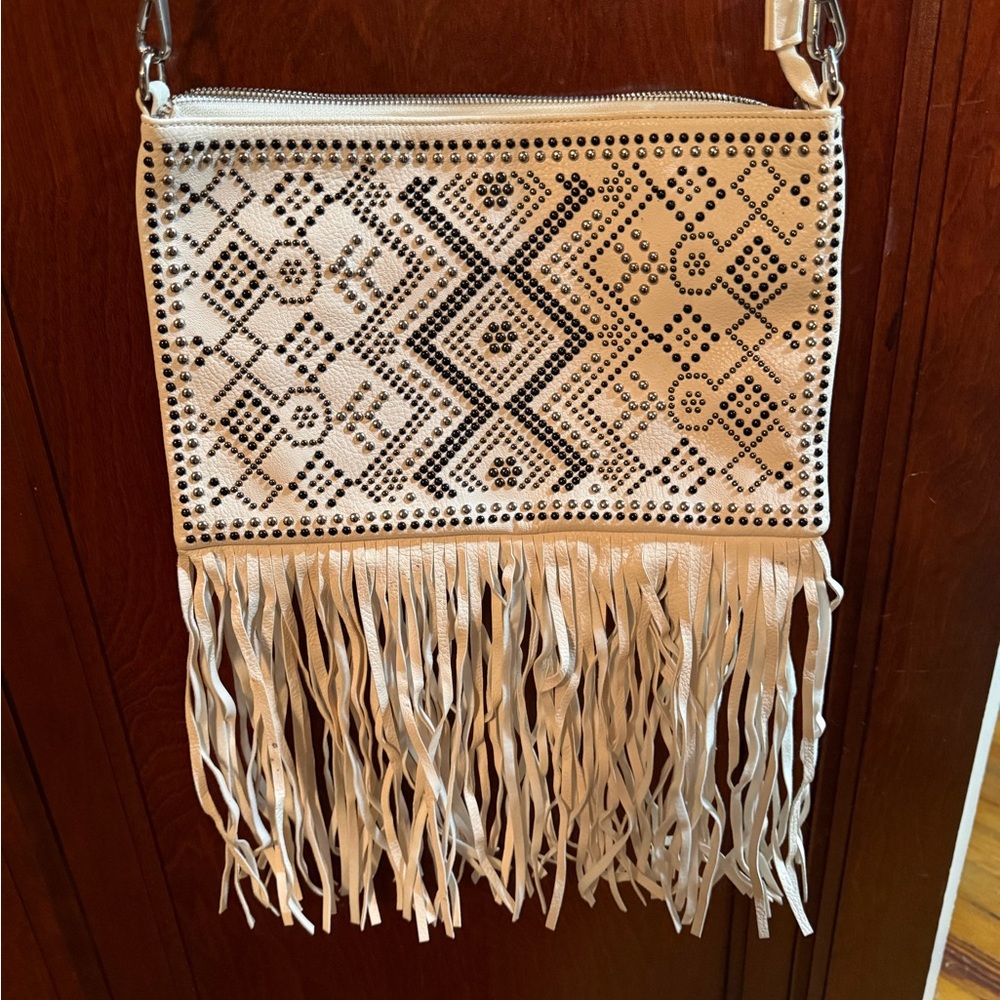 Charming Charlie Elegant Gray Patterned Bag